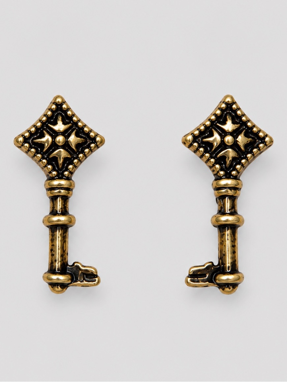 NWT Patricia Nash Floret Key Stud Earrings – Rustic Gold
